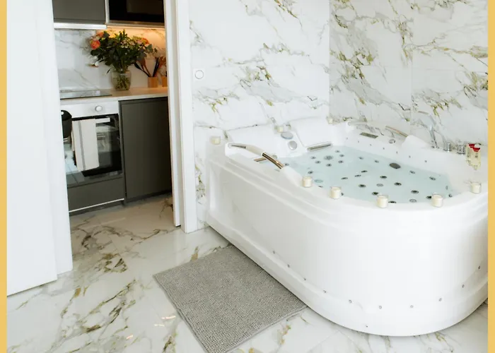 Apartman B Unique Jacuzzi I Cinema